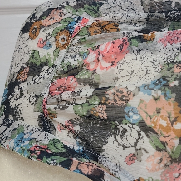 Lauren Conrad Floral Sash Tie Blouse - Picture 3 of 13